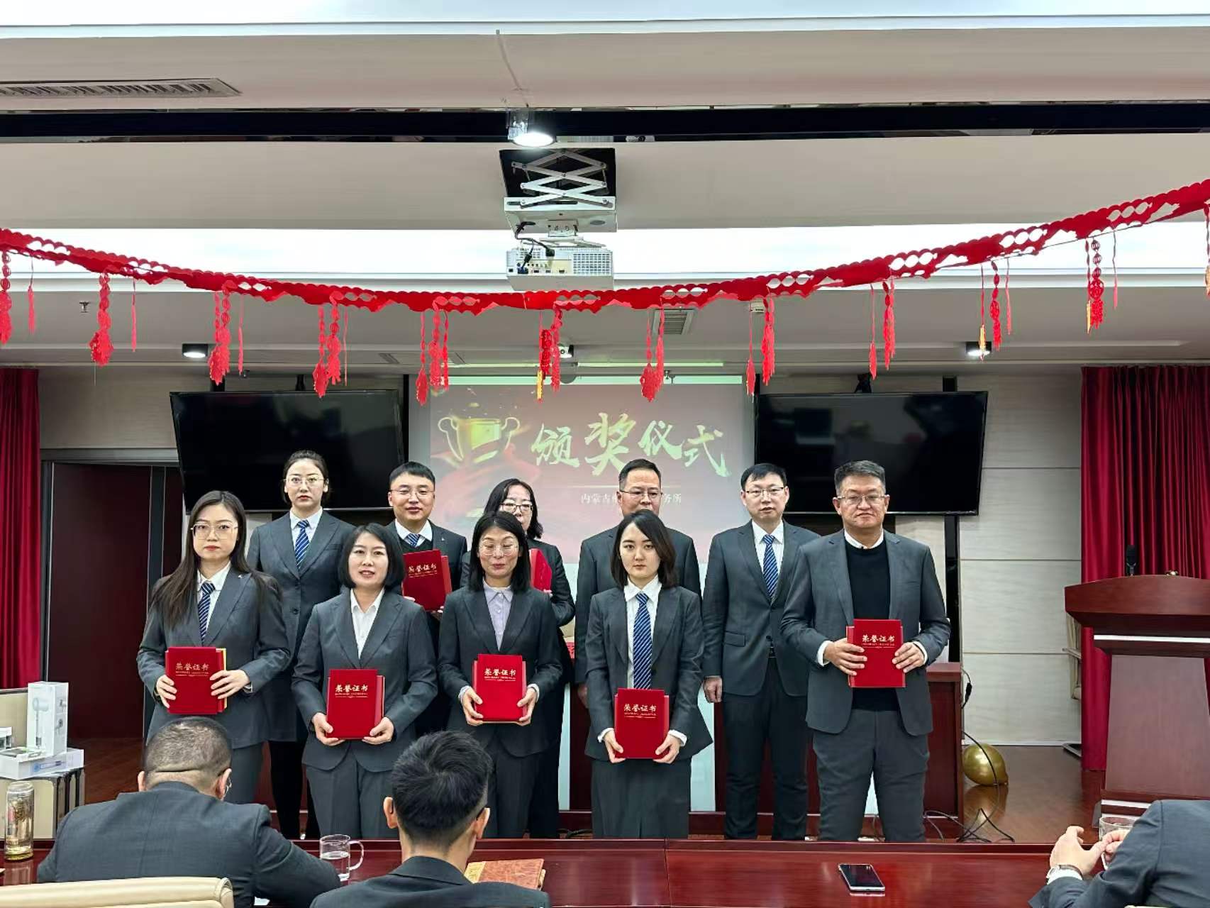 ac21a0c37f069bf617bad9da893eb4d9