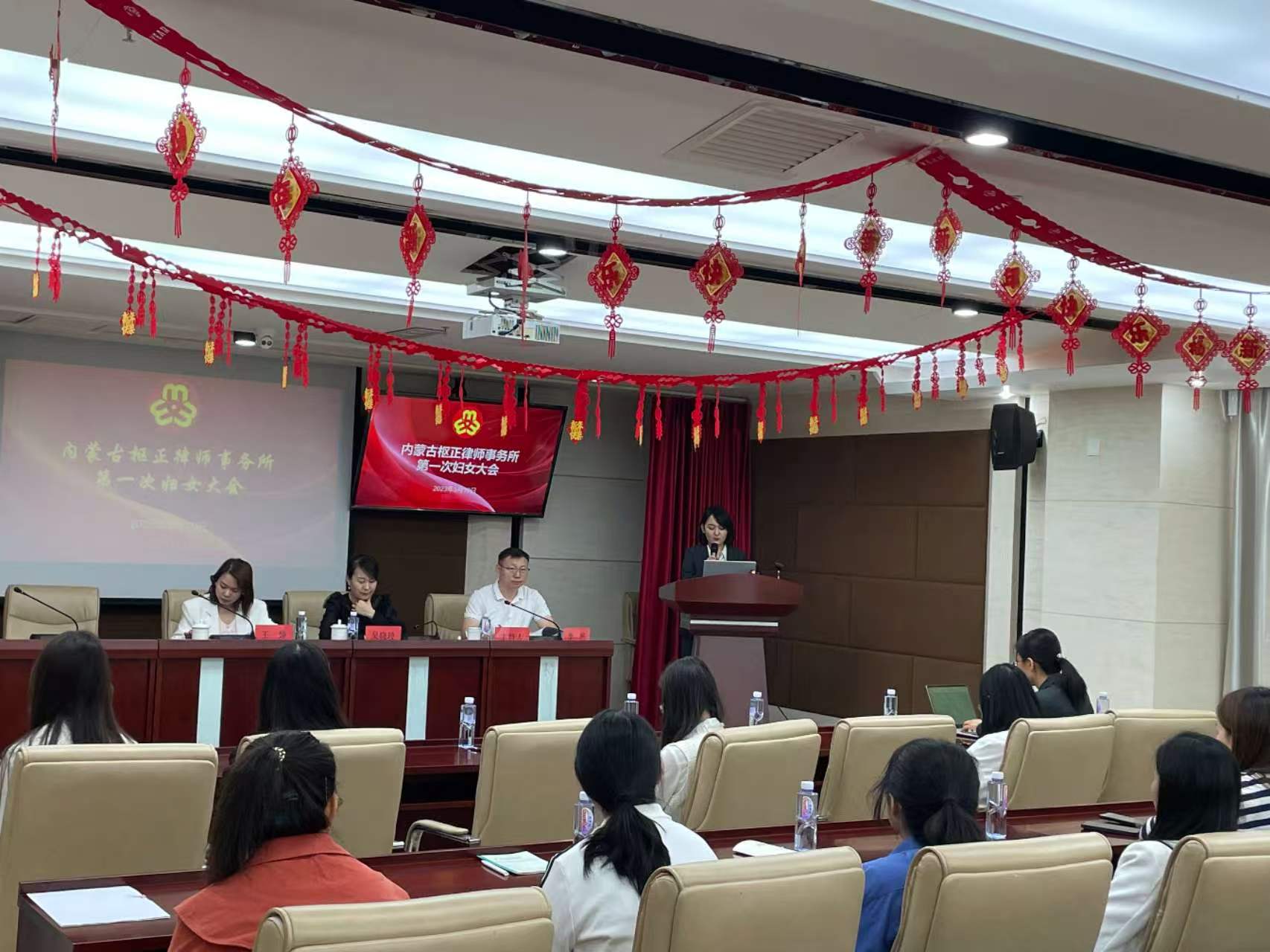 f97bcd59c2a2bbca0b4b3d7ae955beef